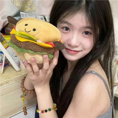 彼女
